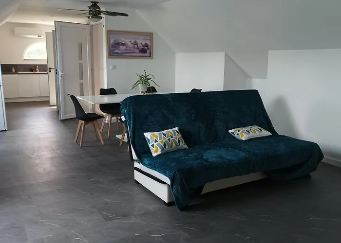 8 Pers Neuf 80m2 דירה